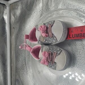 Disney Minniy Mouse Grey And White Polkadot With A Pink Bow Teinisshoes.